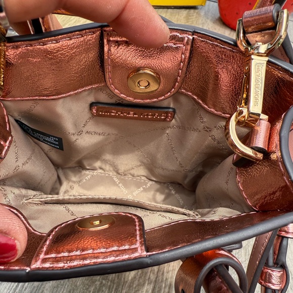 NWOT!Michael Kors Rose Gold Mini Bag w/ Luxe Finish Metallic Rose Gold - Picture 7 of 7